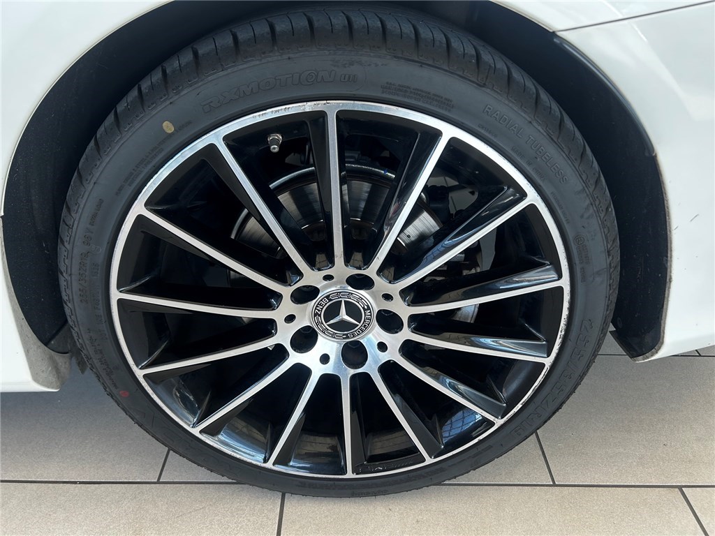 MERCEDES-BENZ